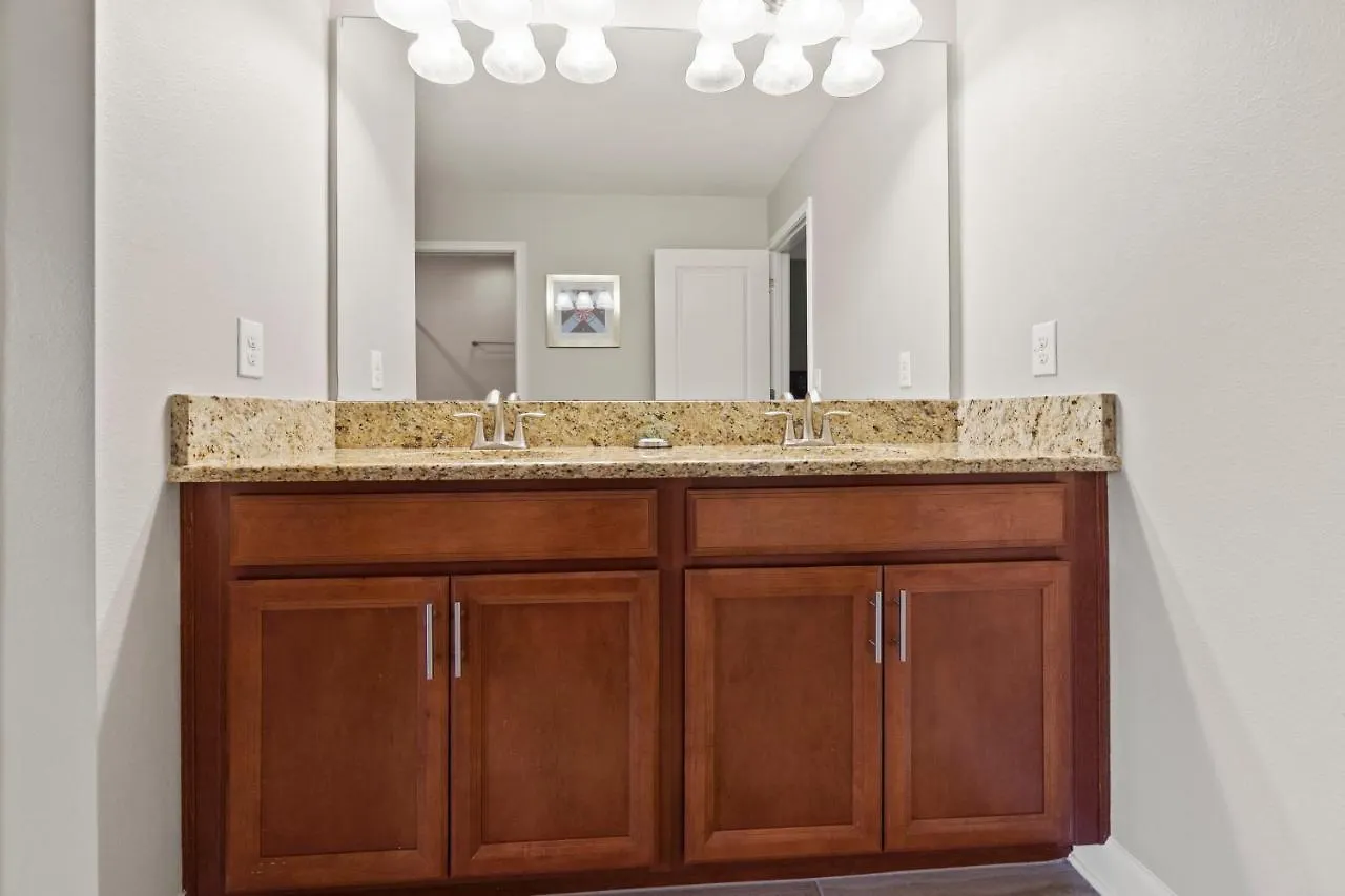 Rolling Skies 9Br Pool & Spa Near Disney Davenport